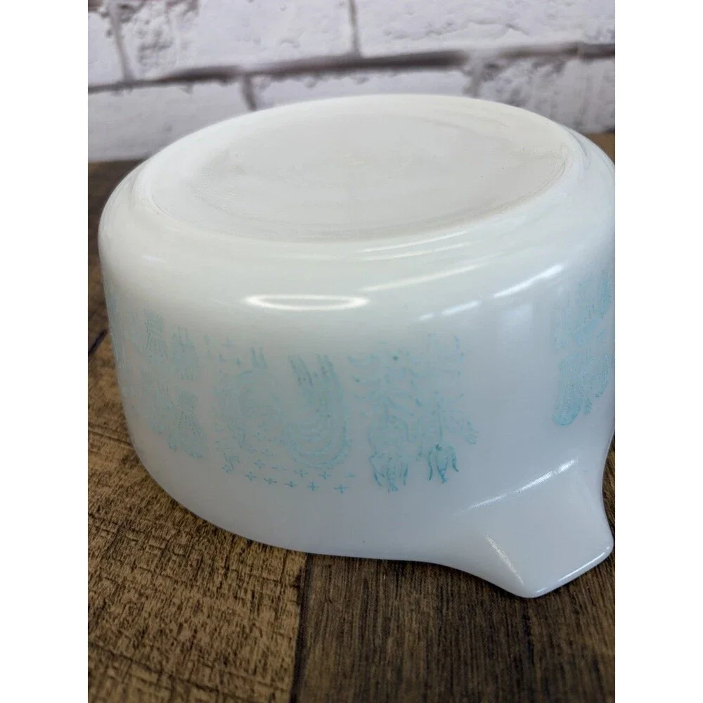 Pyrex Amish Butterprint Casserole with Lid 472 Vintage